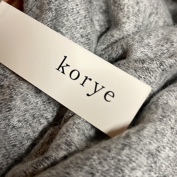 KORYE V Neck Grey Pullover Lightweight Oversized Sweater. Size S, M & XL. P - Picture 4 of 5